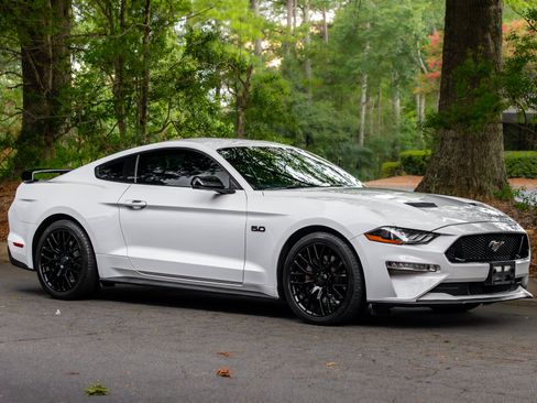 Used 2020 Ford Mustang GT Premium RWD image 46
