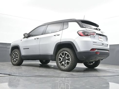 Used 2025 Jeep Compass Trailhawk AWD/4WD image 43