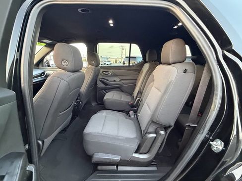 Used 2023 Chevrolet Traverse LT w/ LPO, Cargo Package FWD image 12