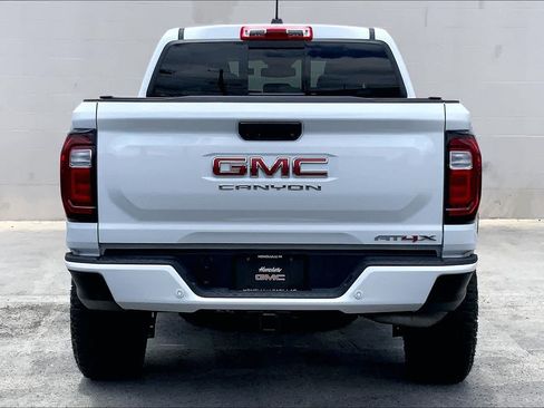 Used 2025 GMC Canyon AT4 w/ AT4X Package AWD/4WD image 5