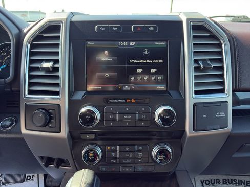 Used 2015 Ford F150 Platinum w/ Equipment Group 701A Luxury AWD/4WD image 15
