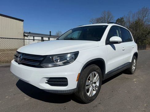 Used 2016 Volkswagen Tiguan S FWD image 2