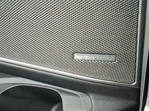 Used 2019 BMW 330i Sedan w/ M Sport Package image 29