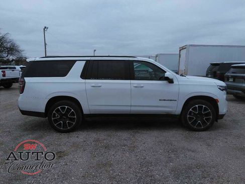 Used 2024 Chevrolet Suburban RST image 5