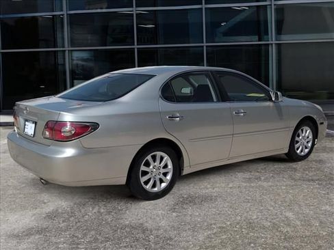 Used 2002 Lexus ES 330 FWD image 7