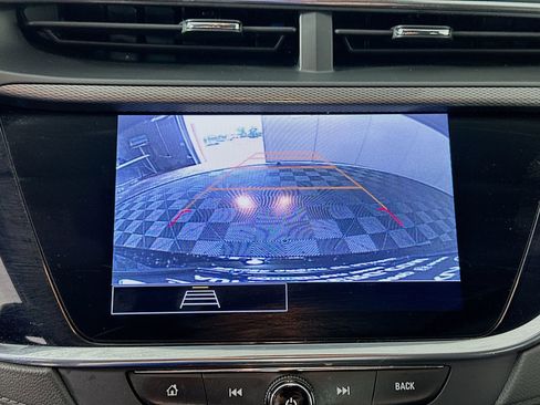 Used 2023 Buick Encore GX Preferred w/ Sport Touring Package FWD image 13
