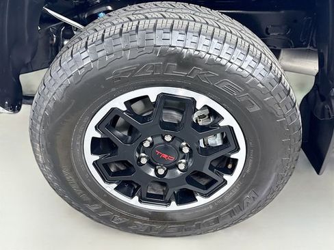 Certified 2024 Toyota Tacoma TRD Off-Road w/ TRD Off Road Upgrade Package AWD/4WD image 32