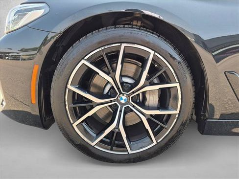 Used 2021 BMW 530i xDrive w/ M Sport Package AWD/4WD image 26