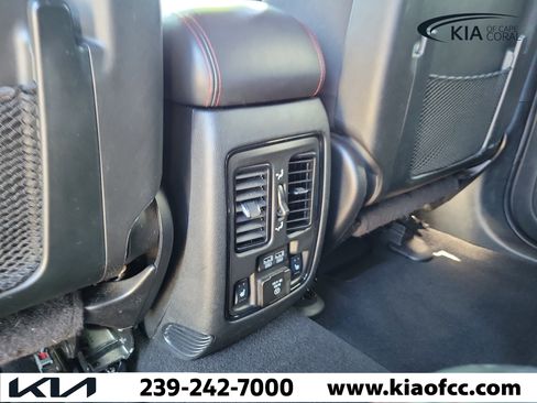 Used 2023 Dodge Durango R/T RWD image 16