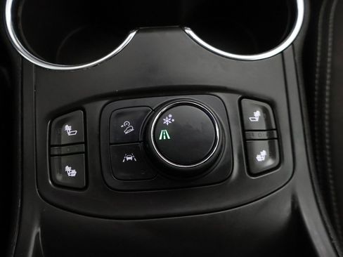 Used 2022 GMC Terrain SLE w/ Driver Convenience Package image 45