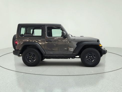 Used 2018 Jeep Wrangler Sport AWD/4WD image 4
