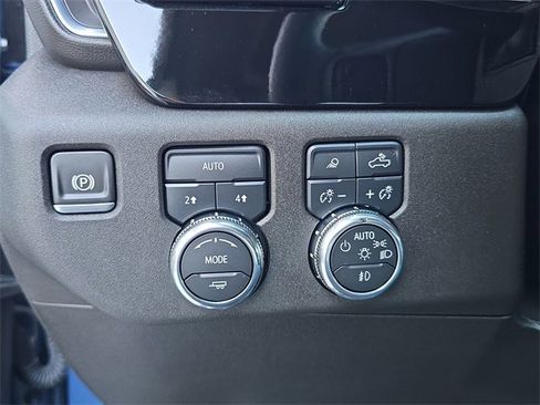 Certified 2024 GMC Sierra 1500 SLT image 22