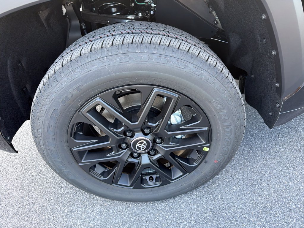 New 2026 Toyota Tundra Limited AWD/4WD image 13