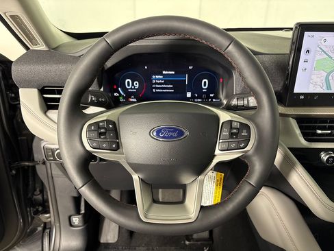 New 2026 Ford Explorer Active w/ Active Comfort Package RWD image 17