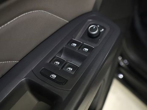 Used 2021 Volkswagen Atlas SE w/ Panoramic Sunroof Package image 17