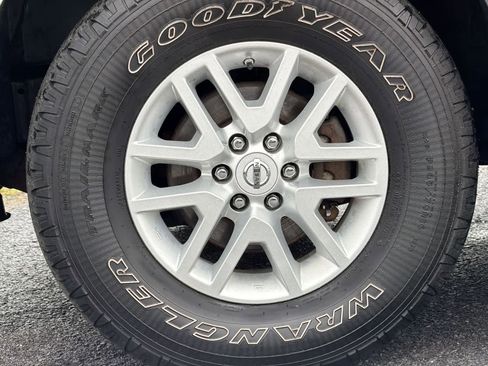 Used 2018 Nissan Frontier SV AWD/4WD image 14