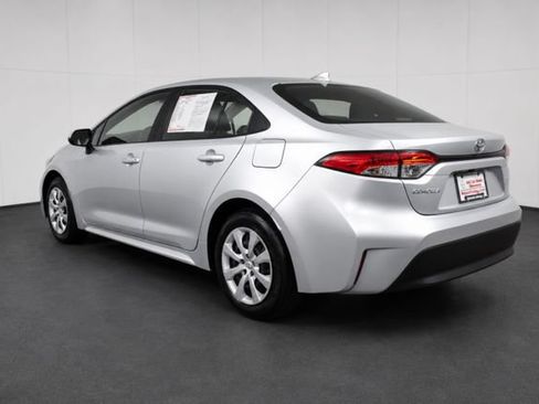 Used 2026 Toyota Corolla LE FWD image 6