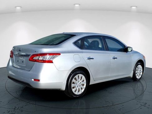 Used 2015 Nissan Sentra SV FWD image 3