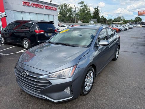 Used 2020 Hyundai Elantra SE w/ Cargo Package (C1) FWD image 1