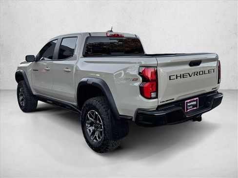 Used 2023 Chevrolet Colorado ZR2 w/ ZR2 Convenience Package III image 5