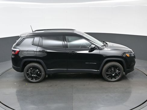 New 2026 Jeep Compass Latitude AWD/4WD image 23