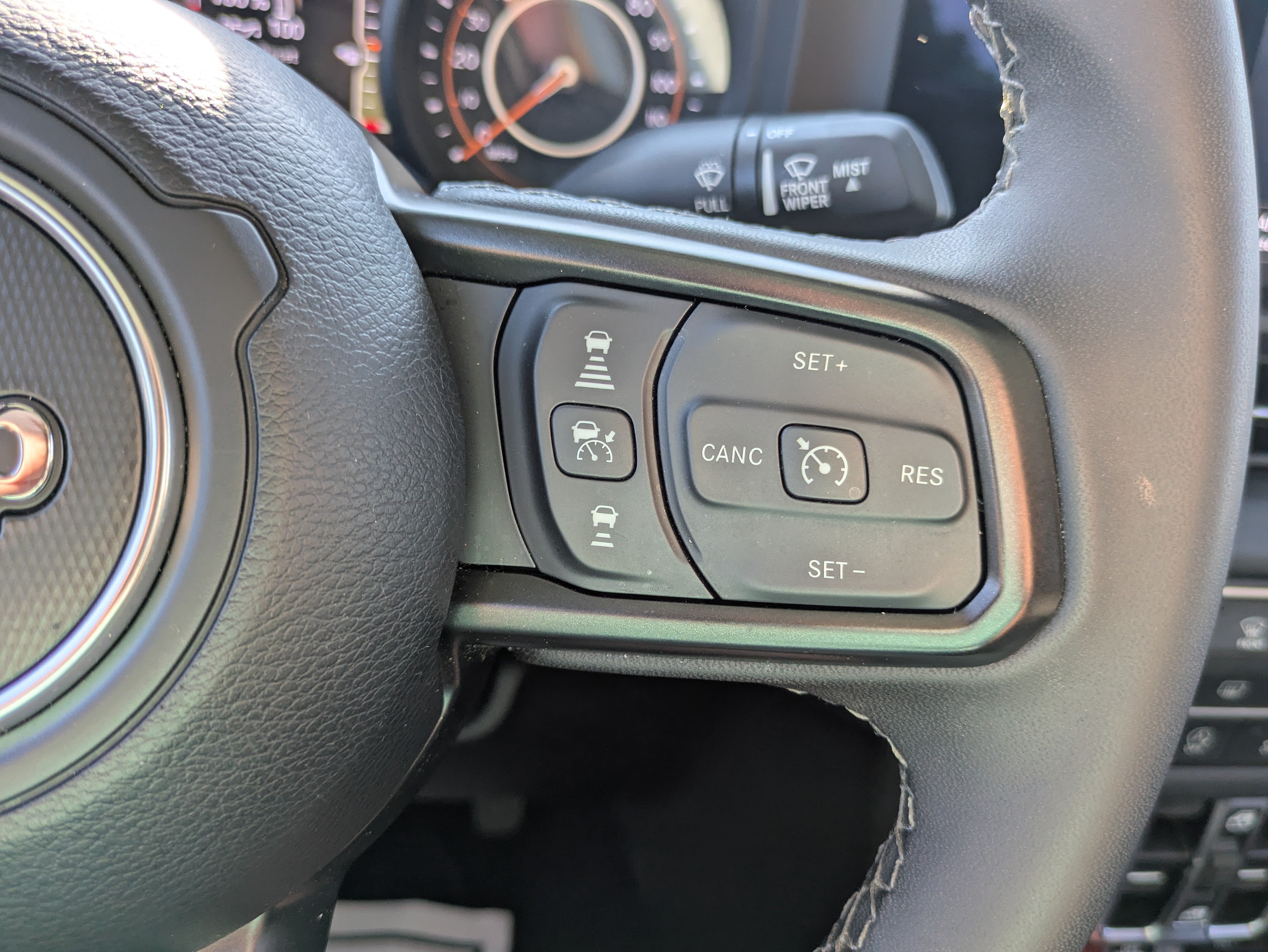 Used 2026 Jeep Gladiator Mojave AWD/4WD image 13