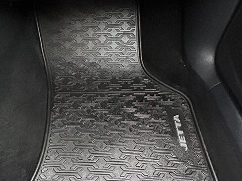 Used 2019 Volkswagen Jetta SEL image 23