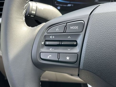 New 2026 Hyundai Venue SEL FWD image 17