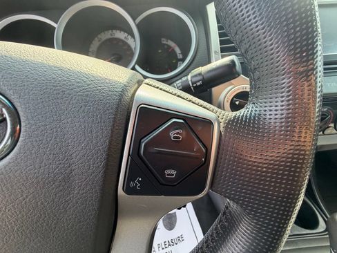 Used 2015 Toyota Tacoma 4x4 Double Cab w/ TRD Off-Road Package image 17