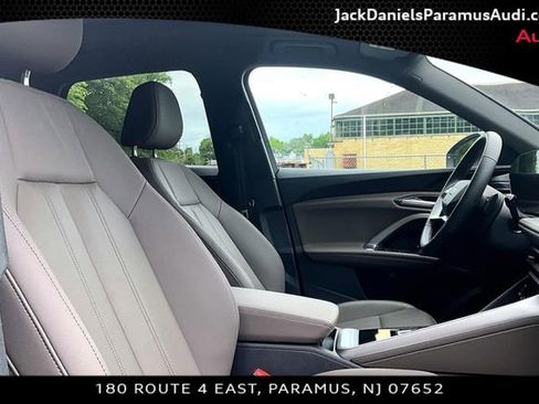 Used 2025 Audi Q5 Premium w/ Convenience Package AWD/4WD image 7