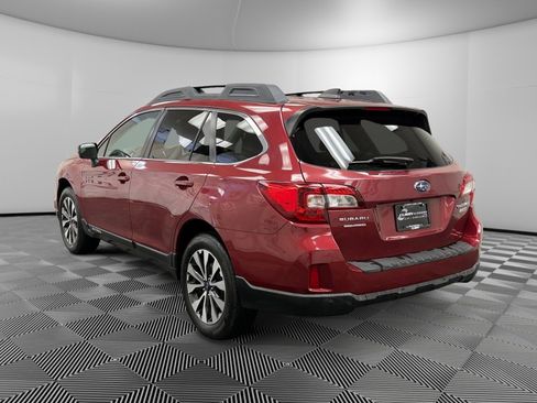 Used 2017 Subaru Outback 2.5i Limited image 3
