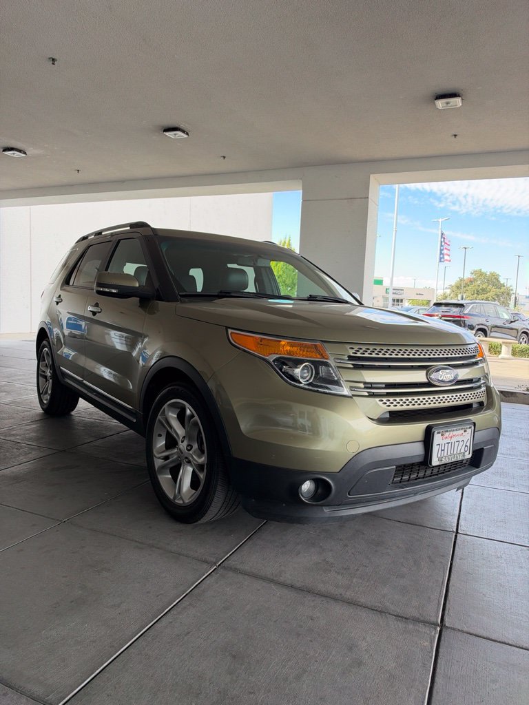 Used 2012 Ford Explorer Limited FWD image 2