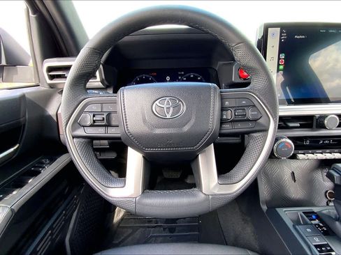 Used 2024 Toyota Tacoma TRD Off-Road image 5