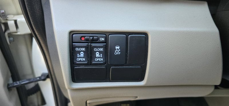 Used 2016 Honda Odyssey SE image 19