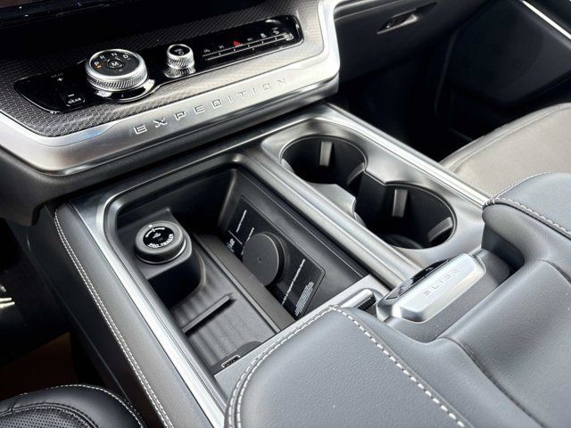 New 2027 Ford Expedition Platinum w/ Stealth Appearance Package AWD/4WD image 31