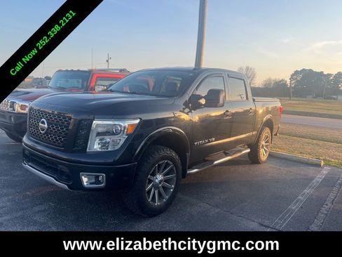 Used 2019 Nissan Titan PRO-4X w/ Pro-4x Convenience Package image 5