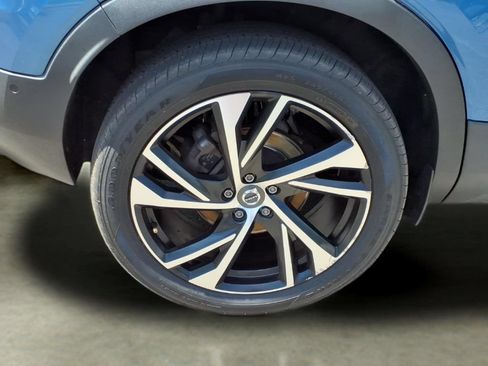 Used 2019 Volvo XC40 T5 R-Design AWD/4WD image 34