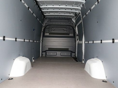 New 2024 Mercedes-Benz eSprinter 170 Cargo image 24