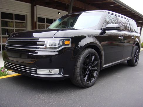 Used 2019 Ford Flex Limited w/ Limited Appearance Package image 2