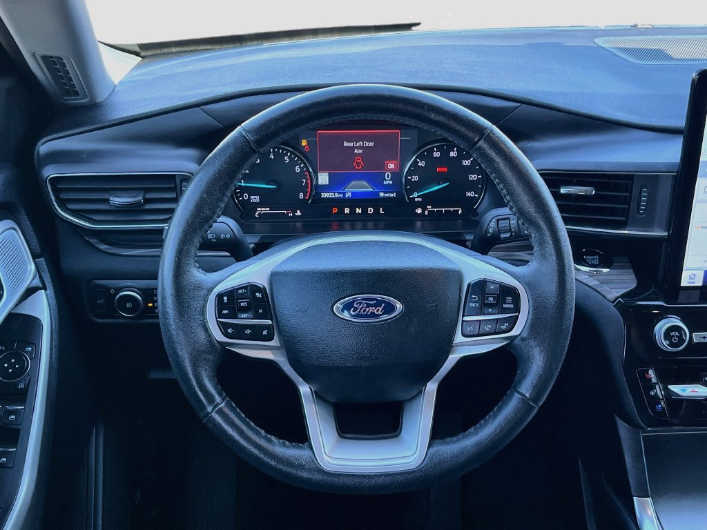 Used 2023 Ford Explorer Limited w/ Limited Technology Package RWD image 11