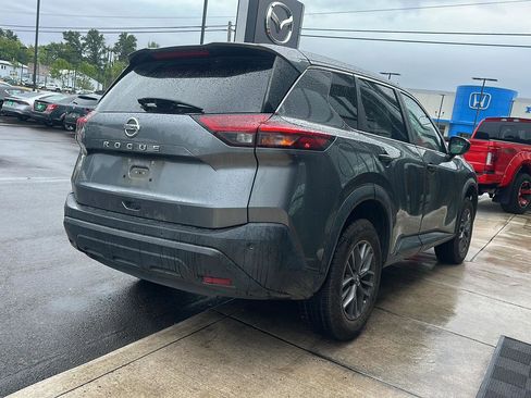 Used 2021 Nissan Rogue S FWD image 7