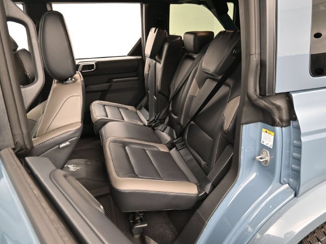 Used 2025 Ford Bronco Outer Banks AWD/4WD image 25
