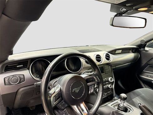 Used 2019 Ford Mustang GT image 11