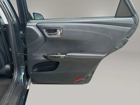 Used 2018 Toyota Avalon XLE Plus FWD image 19