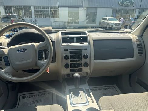 Used 2010 Ford Escape XLT FWD image 13