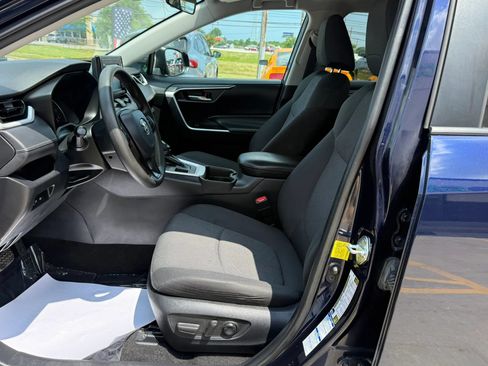 Used 2021 Toyota RAV4 XLE AWD/4WD image 19