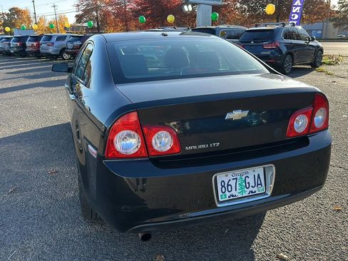Used 2011 Chevrolet Malibu LTZ image 4
