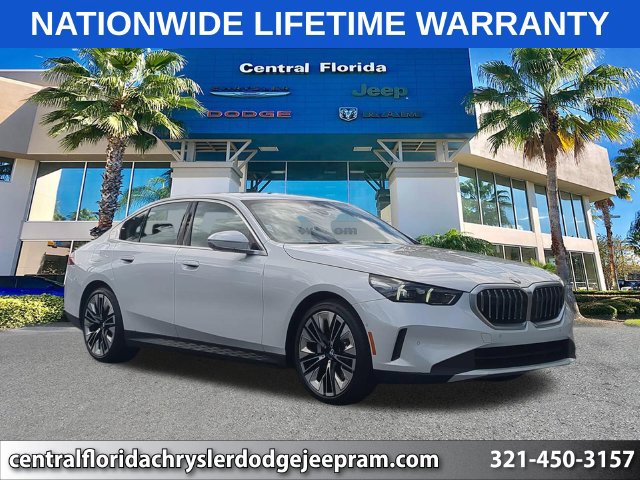 Used 2025 BMW 530i w/ Premium Package RWD image 1