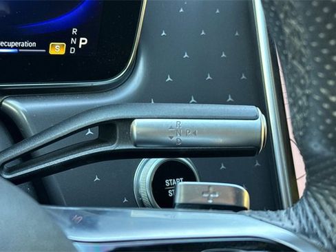 Used 2022 Mercedes-Benz EQS 450+ Sedan image 27