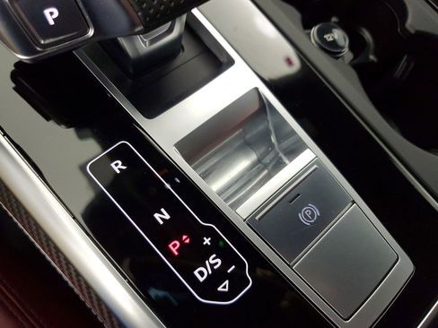 Certified 2024 Audi SQ8 Prestige image 44